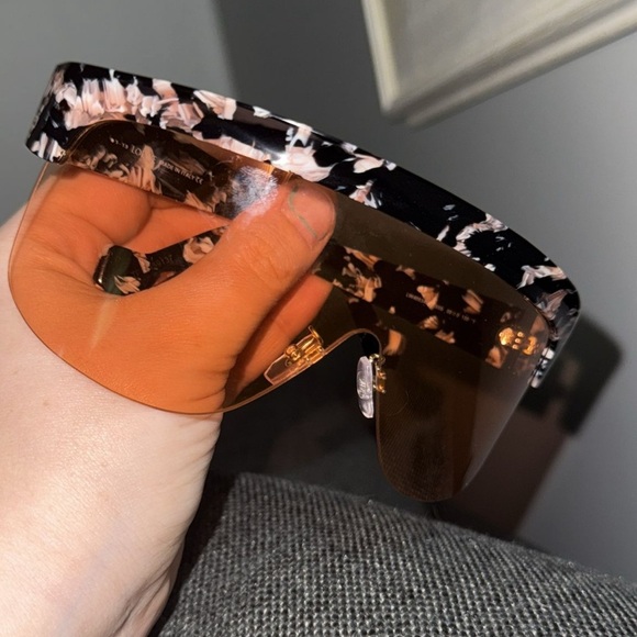 Loewe NEW Black and Pink Shield Sunglasses Modern Sporty Design - Picture 5 of 5